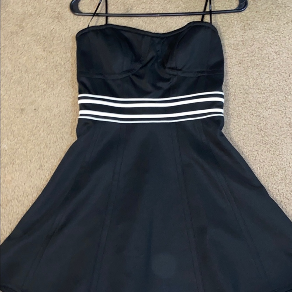 strapless dress